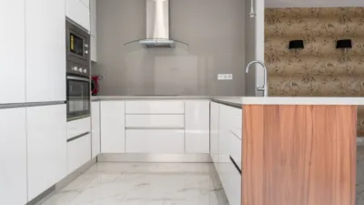 Chalet en venta en Calle Parcela R2 ,Pau-26 Orihuela Costa, Número 0, Las Filipinas-Villamartín-Canal Norte (Distrito Orihuela Costa. Orihuela) de 395.105 €