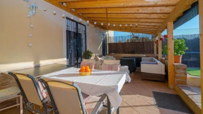 Chalet on Calle Acequia Rio photo 10