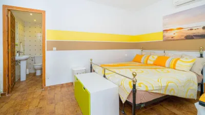 Chalet on Calle Acequia Rio photo 15