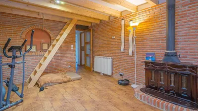 Chalet on Calle Acequia Rio photo 7