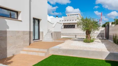 Casa – Benijófar, Urbanización Monteazul - Más