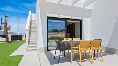 Chalet on Avenida Antonio Pedrera Soler, 1 photo 8