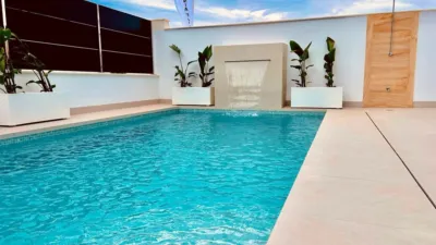 Chalet on Calle Bigastro photo 2