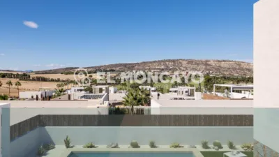 Chalet on Avenida de Algorfa photo 2