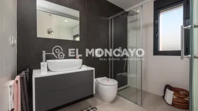 Chalet on Avenida de Algorfa photo 11