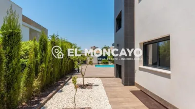 Chalet on Avenida Playa Honda photo 9