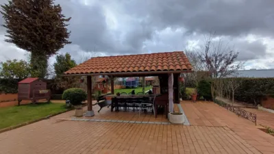 Chalet en Valverde de La Virgen photo 5