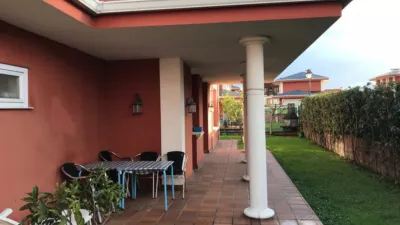 Chalet en alquiler en Arnia, Soto de La Marina (Santa Cruz de Bezana) de 1.600 €<span>/mes</span>