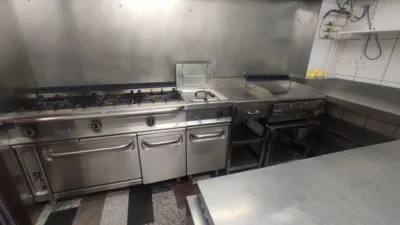 Local comercial en alquiler en Piñeiros-Freixeiro-O Ponto - Más