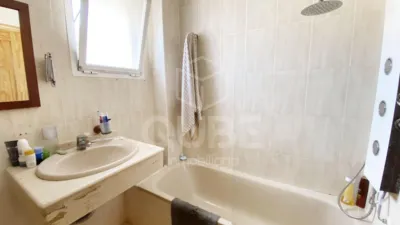 Semi-detached house on Calle de Carmen Olza Zubiri photo 16