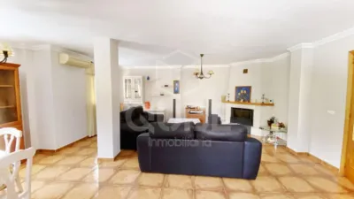 Semi-detached house on Calle de Carmen Olza Zubiri photo 22