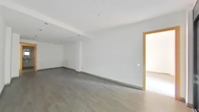 Flat in Centre photo 2