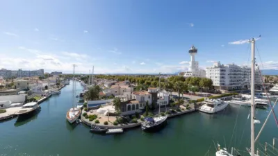 Dúplex en venta en Sector del Cavall de Mar, Empuriabrava (Castelló d'Empúries) de 450.000 €