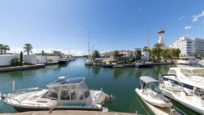 Dúplex en venta en Sector del Cavall de Mar, Empuriabrava (Castelló d'Empúries) de 450.000 €