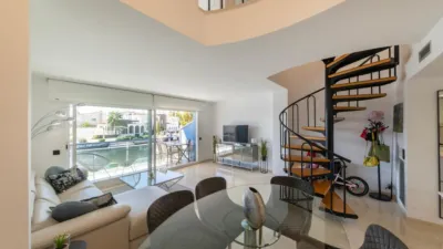 Dúplex en venta en Sector del Cavall de Mar, Empuriabrava (Castelló d'Empúries) de 450.000 €