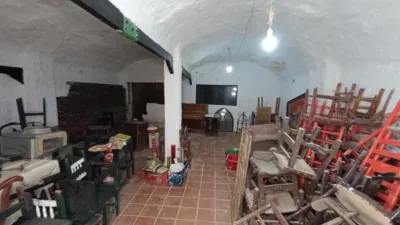 House in the Centre photo 12