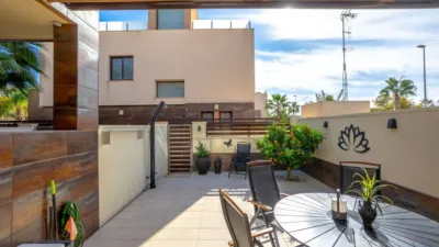 Casa adosada en venta en Avinguda de Colón, Torre de la Horadada (Pilar de la Horadada) de 429.000 €