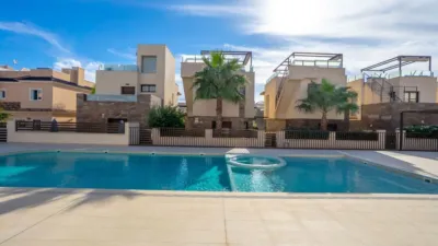 Casa adosada en venta en Avinguda de Colón, Torre de la Horadada (Pilar de la Horadada) de 429.000 €