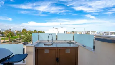 Casa adosada en venta en Avinguda de Colón, Torre de la Horadada (Pilar de la Horadada) de 429.000 €