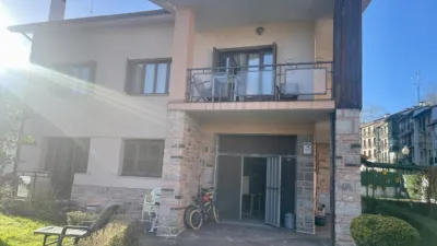 Chalet en venta en Calle de Eguzkiza, Lapitze-Belaskoenea-Olaberria-Meaka (Irun) de 700.000 €