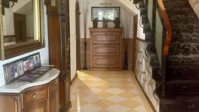 Chalet en venta en Calle de Eguzkiza, Lapitze-Belaskoenea-Olaberria-Meaka (Irun) de 700.000 €