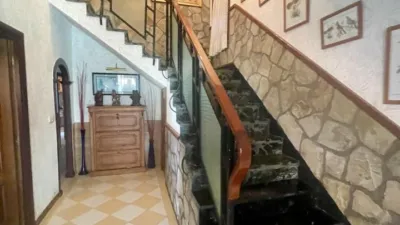 Chalet en venta en Calle de Eguzkiza, Lapitze-Belaskoenea-Olaberria-Meaka (Irun) de 700.000 €