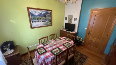Chalet en venta en Calle de Eguzkiza, Lapitze-Belaskoenea-Olaberria-Meaka (Irun) de 700.000 €