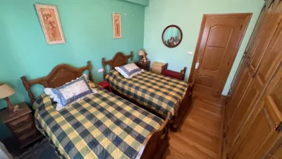 Chalet en venta en Calle de Eguzkiza, Lapitze-Belaskoenea-Olaberria-Meaka (Irun) de 700.000 €