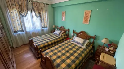 Chalet en venta en Calle de Eguzkiza, Lapitze-Belaskoenea-Olaberria-Meaka (Irun) de 700.000 €