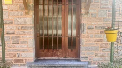 Chalet en venta en Calle de Eguzkiza, Lapitze-Belaskoenea-Olaberria-Meaka (Irun) de 700.000 €