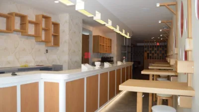 Local comercial en venta en Santiago de Compostela - Més