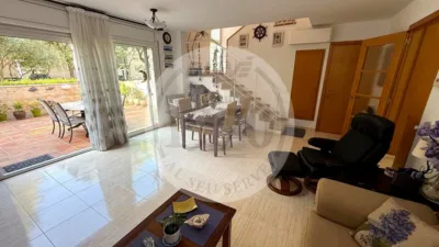 Chalet en Avinguda de Verona Terol photo 8