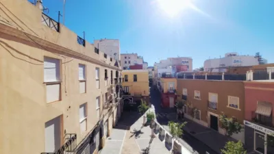 Piso en venta en Plaza Masnou, Centro (Almería Capital) de 155.000 €