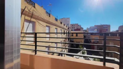 Piso en venta en Plaza Masnou, Centro (Almería Capital) de 155.000 €
