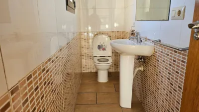 Casa adosada en venta en Calle Sin Salida, Trescasas de 195.000 €