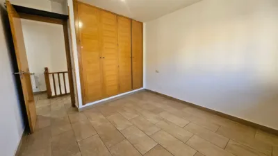 Casa adosada en venta en Calle Sin Salida, Trescasas de 195.000 €