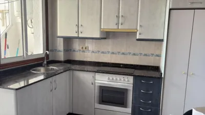 Piso en alquiler en Calle del Alcalde Vázquez Varela, Praza España-Zona Corte Inglés (Distrito Casco Urbano. Vigo) de 850 €<span>/mes</span>