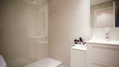 Piso en alquiler en Calle Raimundo Fdez Villaverde - Imagen 17