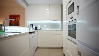 Piso en alquiler en Calle Raimundo Fdez Villaverde - Imagen 4