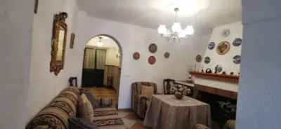 Casa en venta en Arroyomolinos de Leon, Arroyomolinos de León de 87.500 €