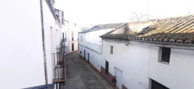 Casa en venta en Arroyomolinos de Leon, Arroyomolinos de León de 87.500 €
