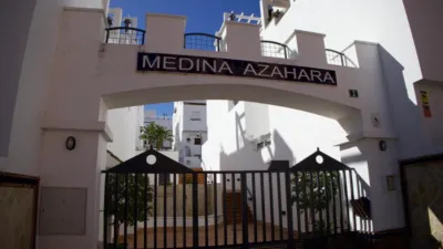 Terraced house on Eugenia de Montijo Street photo 36