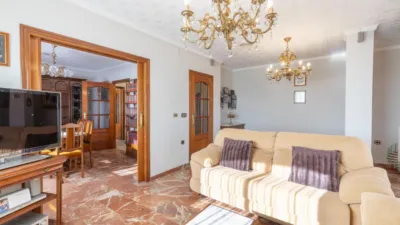 Semi-detached house on Fco Jose Garcia Jimenez Street, No. 2 photo 2