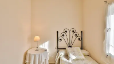 Apartment on Calle de la Alta de Gracia photo 26