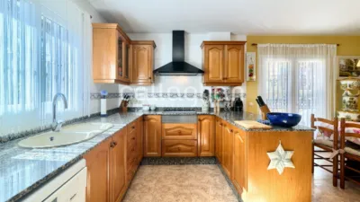 Chalet on Carrer 232 photo 19