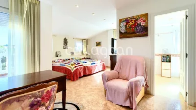 Chalet on Carrer 232 photo 30