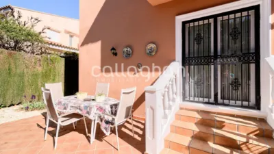 Chalet on Carrer 232 photo 32