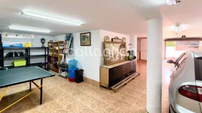 Chalet on Carrer 232 photo 37