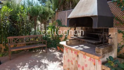 Chalet on Carrer 232 photo 39