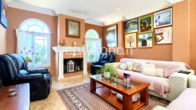 Chalet on Carrer 232 photo 4